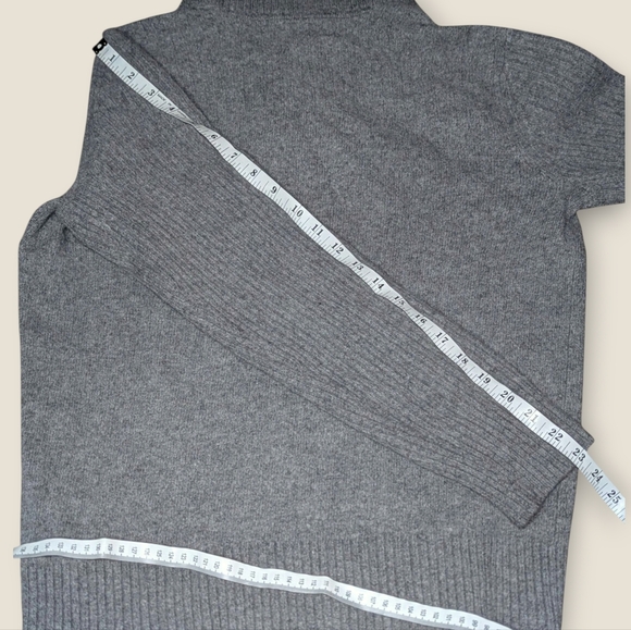 Banana Republic Men’s Large Gray Wool Blend Shawl Collar Italian Yarn Sweater - Picture 11 of 11